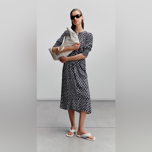 Boss by Hugo Boss Daflori Balloon Sleeve MIDI Dress - Picture 3 of 11